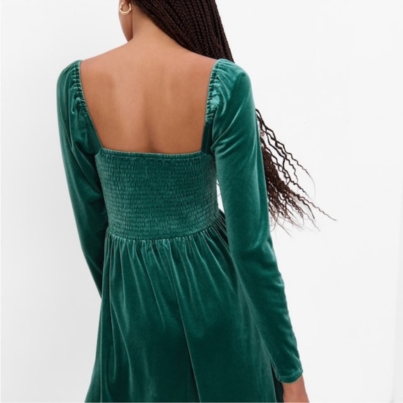 NWT Gap Velvet Smocked Puff Long Sleeve Mini Dress in Green Pine Size XS - Picture 2 of 11